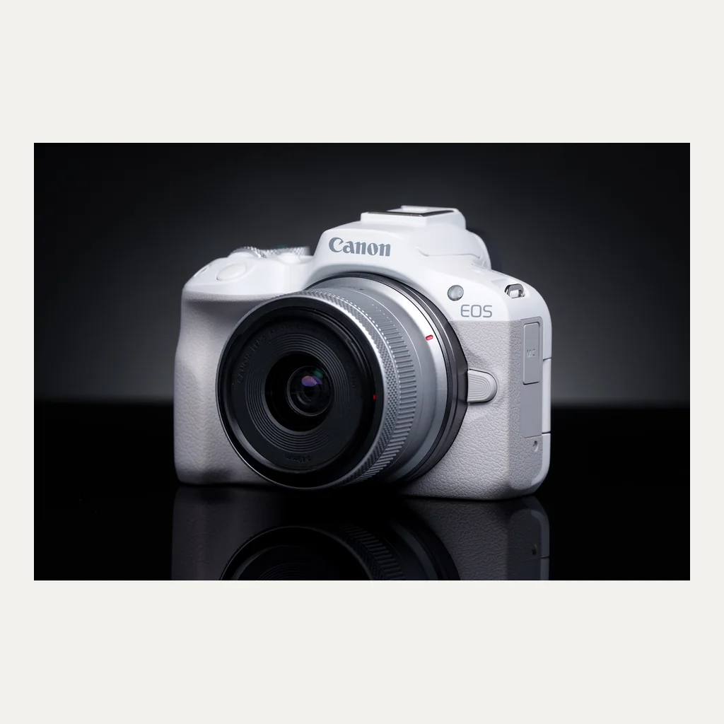 EOS R50